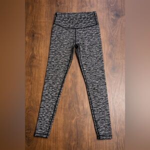 Vimmia Women’s Medium Leggings Yoga Atheltic Athleisure Gym Exercise